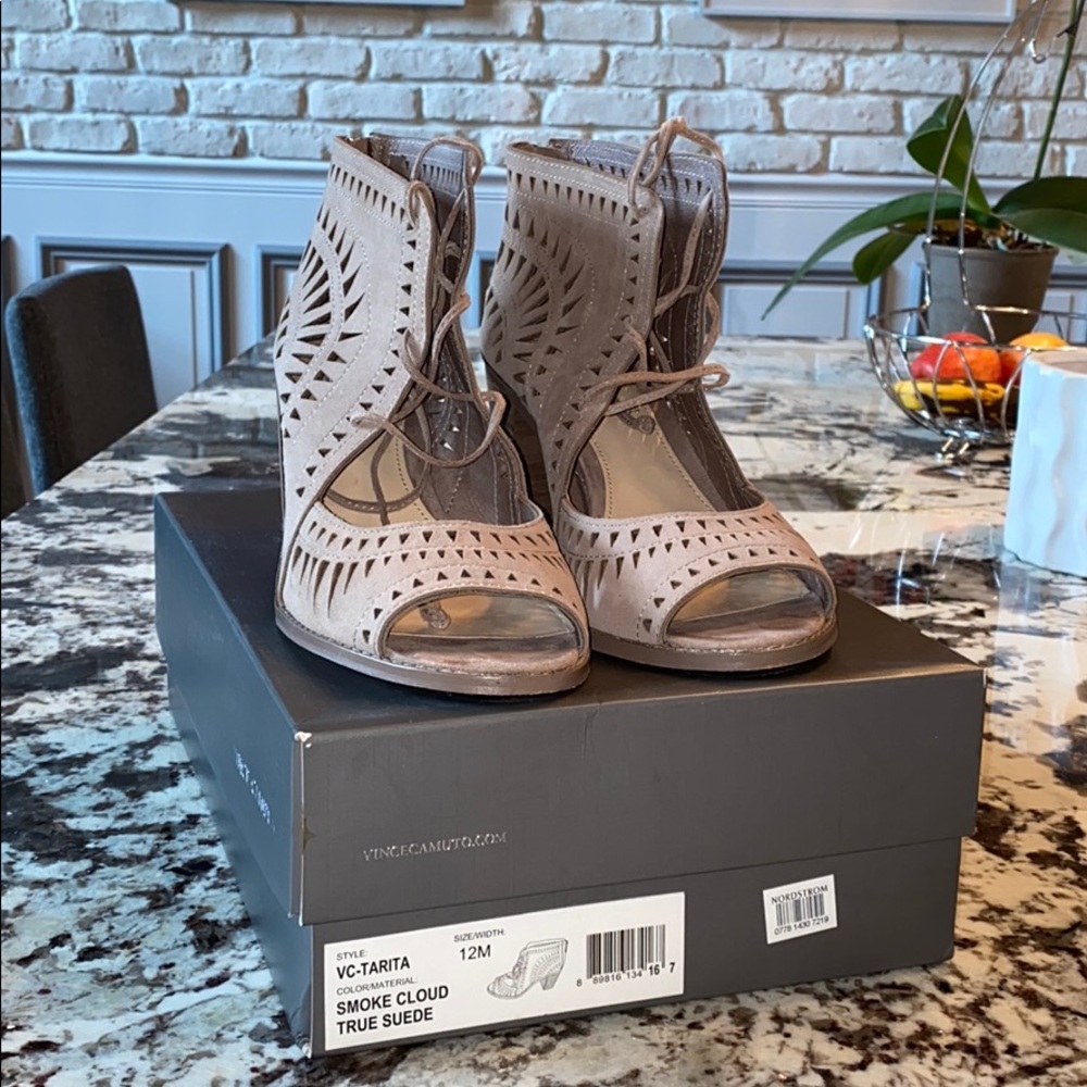 Sz 12 Barely Worn Unique Suede Sandals